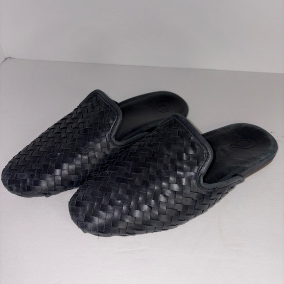 OLUKAI Mi'i Black Leather Mule Sandals Size 9 - Picture 6 of 10